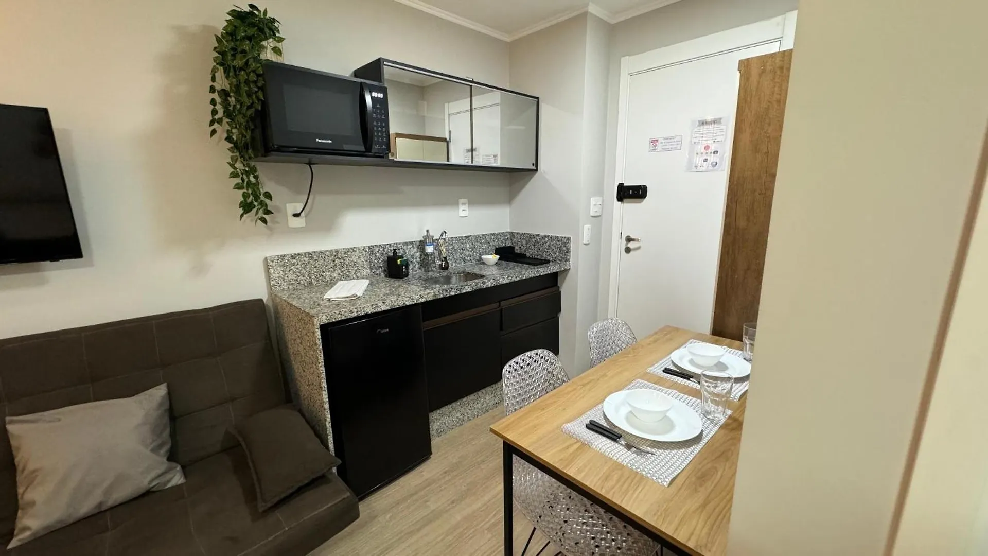 Studio Veneza Prox Metro Bras, Feirinha Madrugada, 25 Marco, Templo Salomao 圣保罗 0*,  巴西