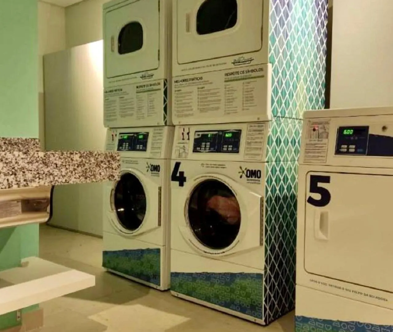 Studio Veneza Prox Metro Bras, Feirinha Madrugada, 25 Marco, Templo Salomao 圣保罗 0*,  巴西