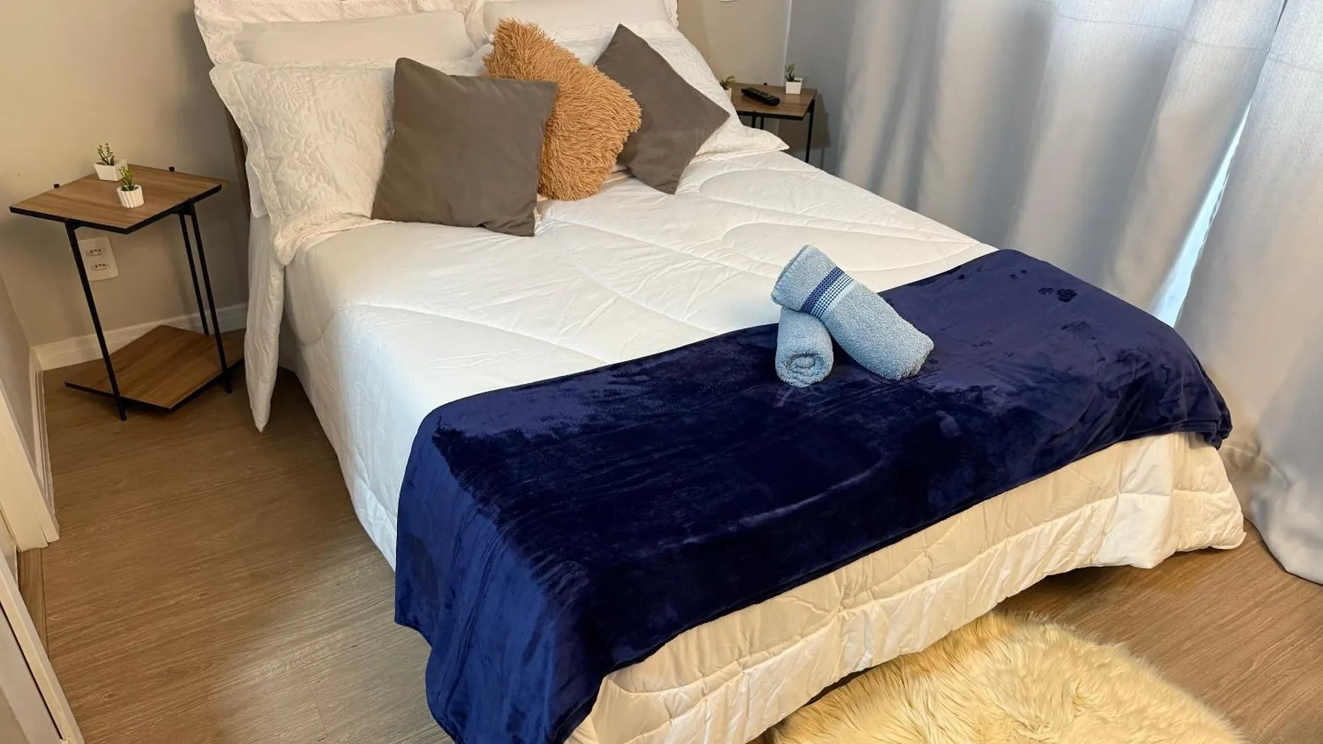 Studio Veneza Prox Metro Bras, Feirinha Madrugada, 25 Marco, Templo Salomao 圣保罗 0*,  巴西